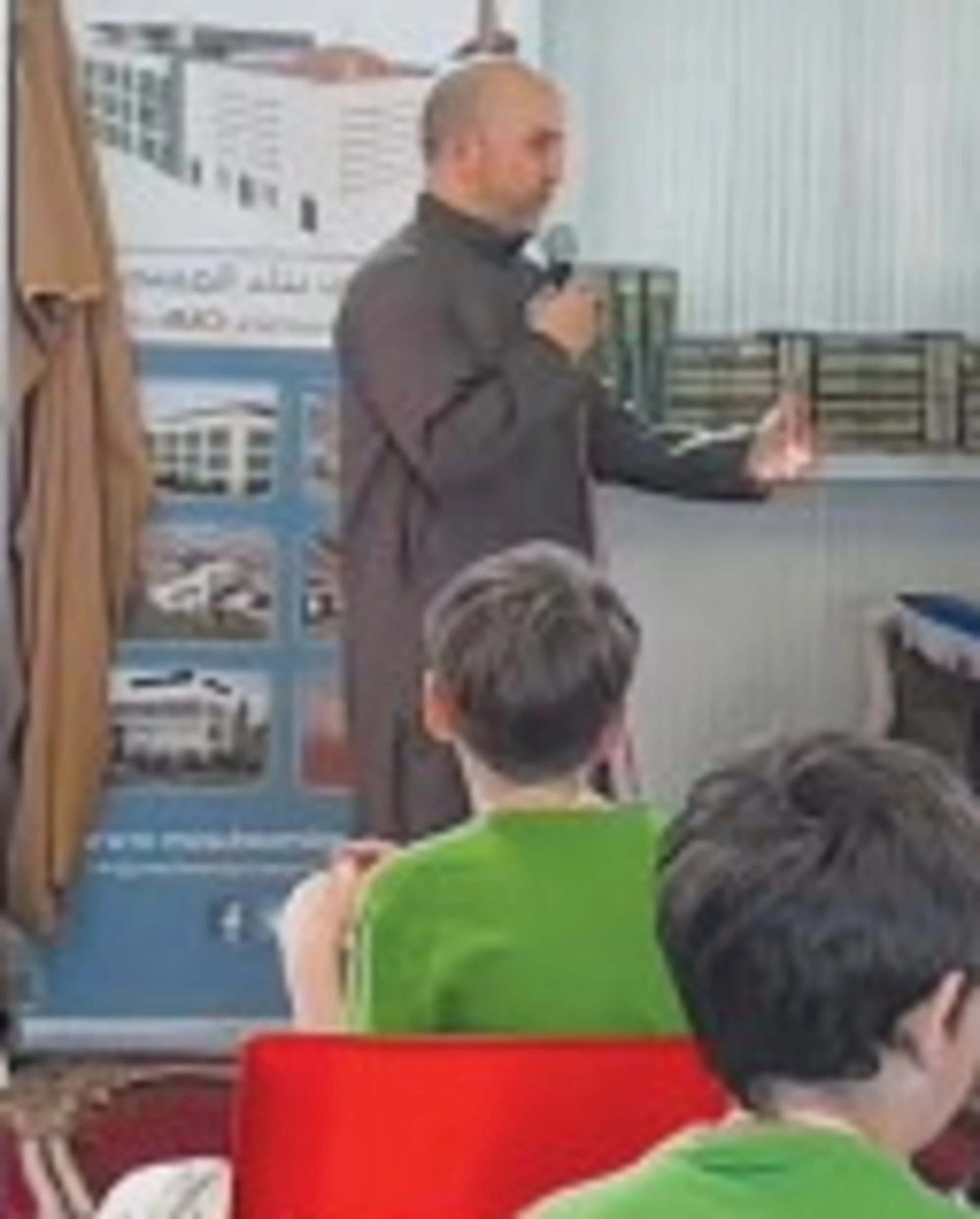 Milano, altri bimbi dall'imam. Insorge la Lega: "Basta, una deriva"