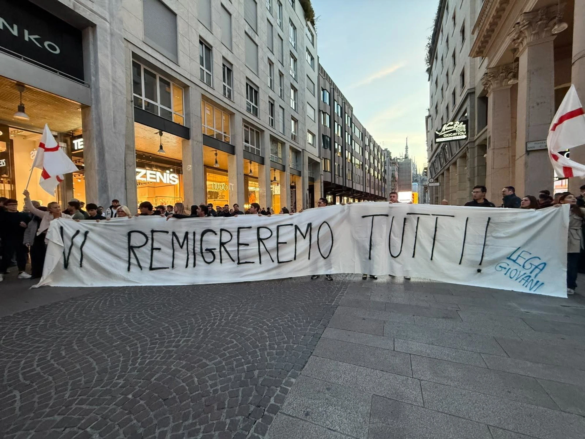 "Vi remigreremo tutti": pugno duro dei giovani della Lega 