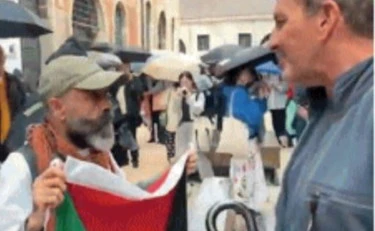 https://media.liberoquotidiano.it/wxAz7OUeI569c7DpTGpJDjPa2kUc3nWdUfz0ZpJ2F8k/width:800/quality:90/aW1hZ2VzLzIwMjYvMDUvMDkvMDY1MjEzODUwLTdlNTI3ZDYyLWUzODYtNGRhMC05M2Y0LWE0ODJmNzRlMWM3ZC5qcGc.webp