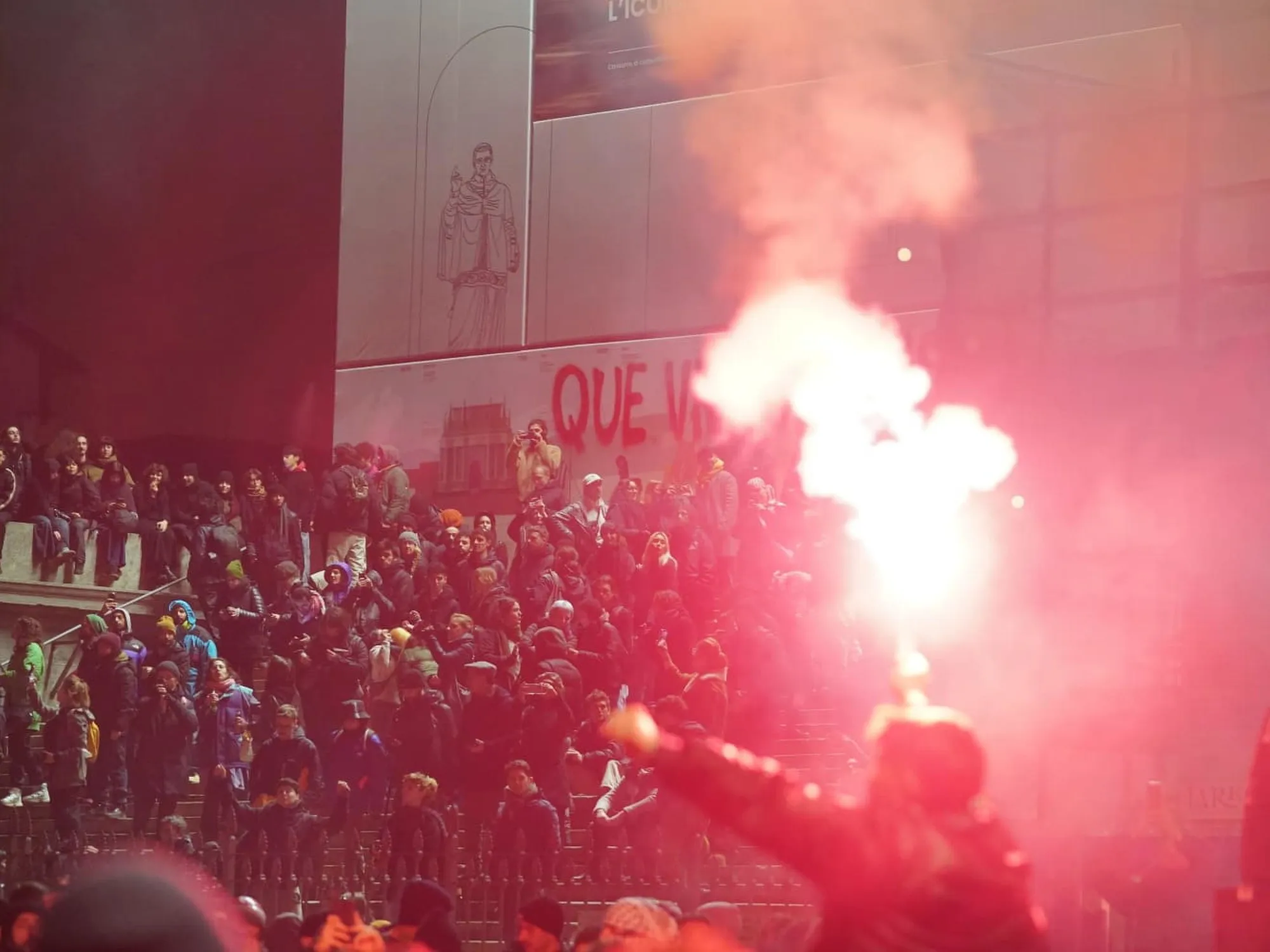 Leggi l'articolo: "Askatasuna, è guerra allo Stato. Cosa rischiamo"