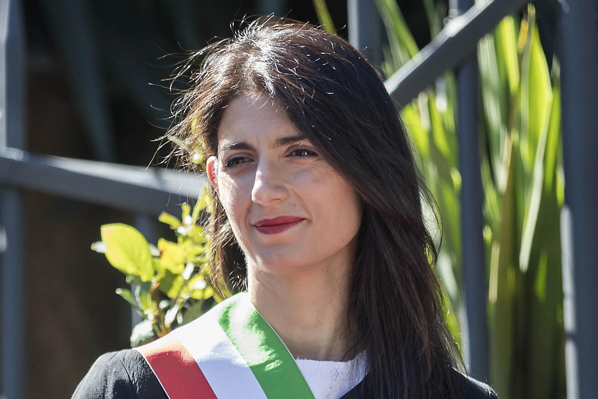 Virginia Raggi, lo schiaffo al governo: i bambini di Roma non vaccinati possono andare a scuola