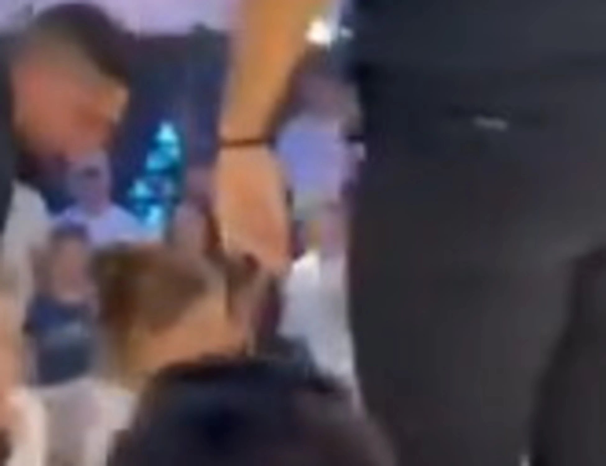 Imprevisto al Grande Fratello: chi fa irruzione sul palco