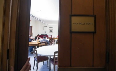 Almasri, come funziona la giunta per le autorizzazioni e chi deciderà