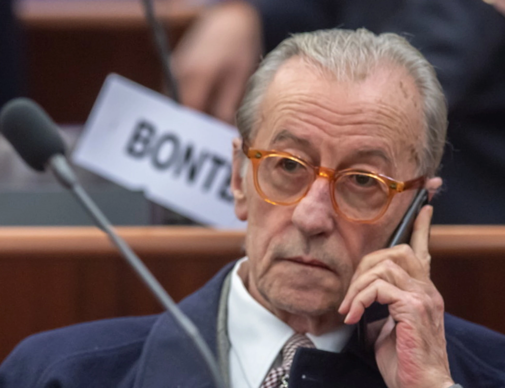 Vittorio Feltri, colpo di grazia a Beppe Sala: "Impiegato ufficio negazioni"