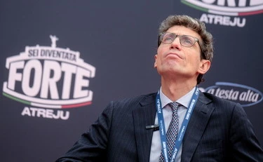 Breton e Trump, sinistra fuori controllo: "Cosa deve fare Meloni"