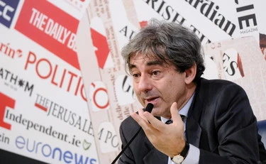 https://media.liberoquotidiano.it/x2aSomCZGAbBeCOq7W7UPSv7fRZwTfOz9oFbGzNSCYc/width:800/quality:90/aW1hZ2VzLzIwMjUvMDkvMjQvMTUyNzQ4MzE2LTM1ODc3ODg4LWRkNGMtNDc4My04N2NmLTFkYWZmNGZmM2I5OC5qcGc.webp