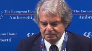 Renato Brunetta in lacrime, mai visto prima: cosa lo fa crollare