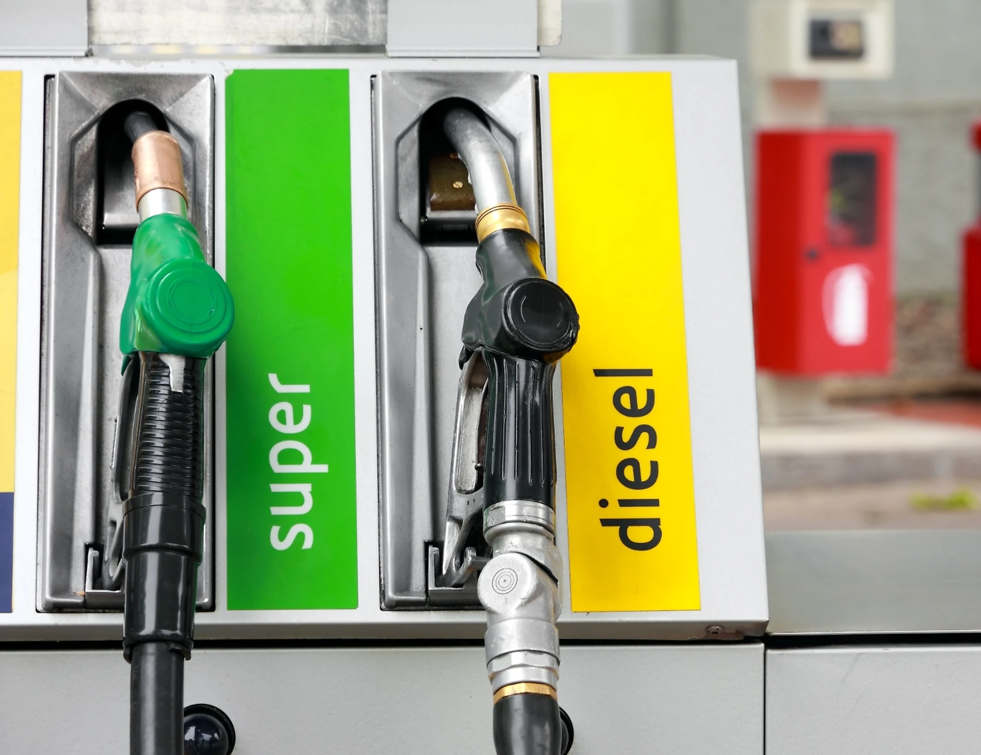 Benzina, c'è l'effetto domino