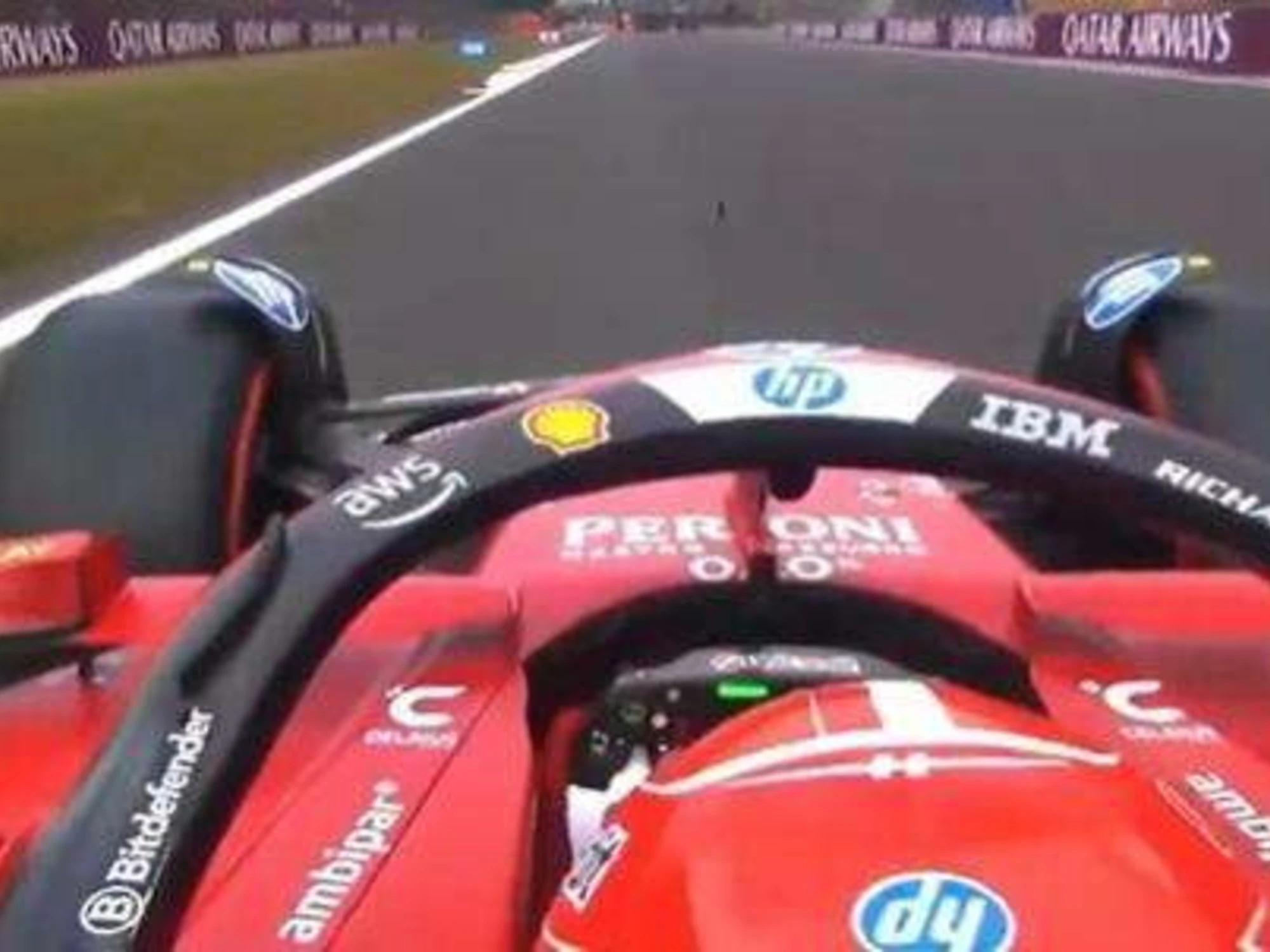 Ferrari, lo sconcertante team radio di Leclerc: "Una m... meritate di meglio"