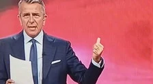 Tg4, impensabile gaffe: "Tifosi assembrati a Napoli? Guardate Vicenza". E va in onda questa roba...