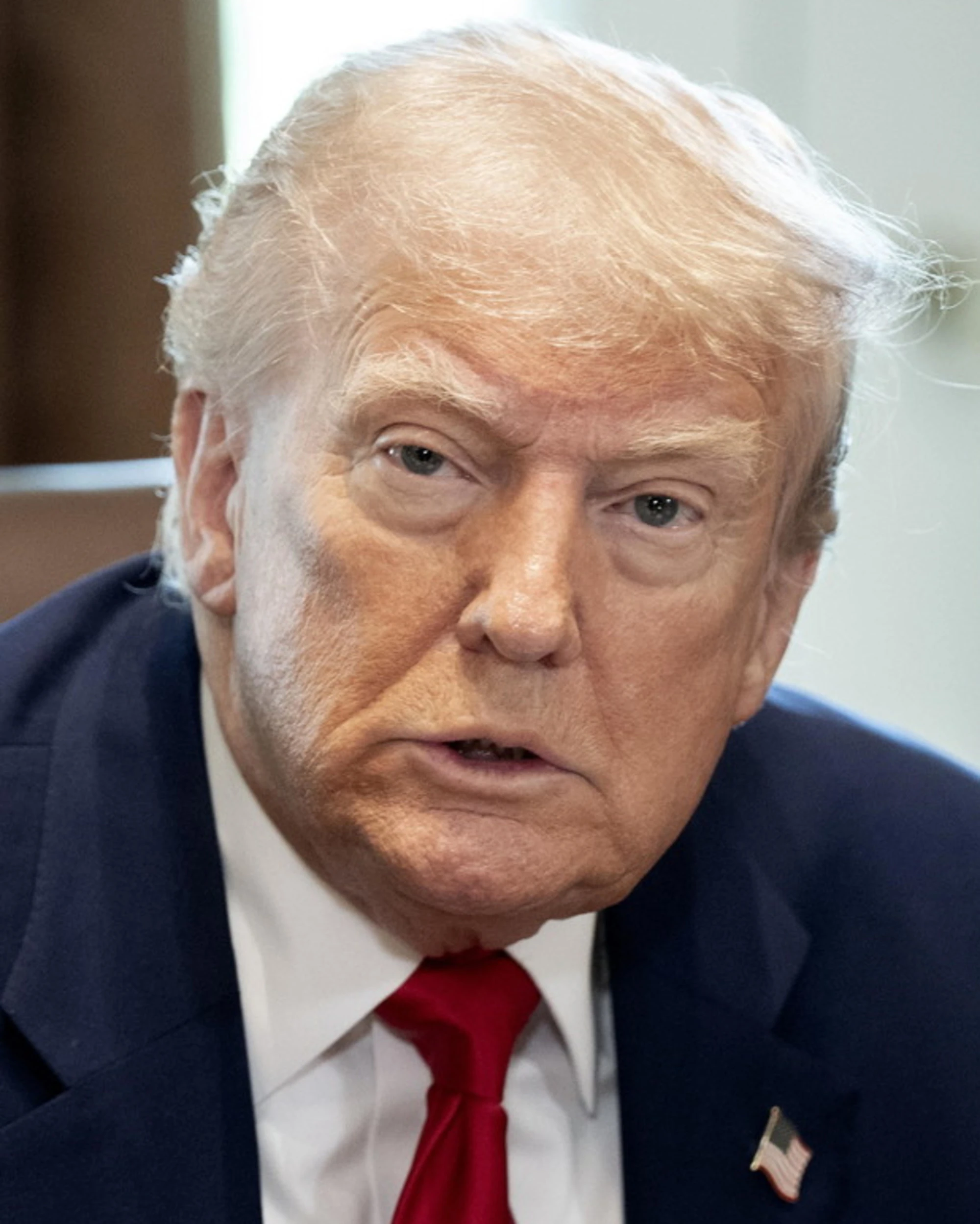 Donald Trump, "1000 dollari per lasciare gli usa": il piano anti-migranti