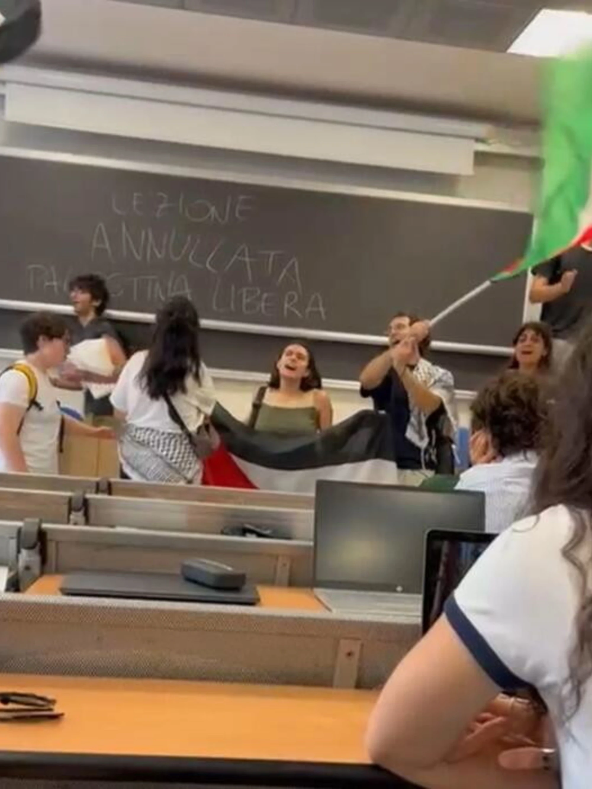 Un racconto per le canaglie filo-Hamas