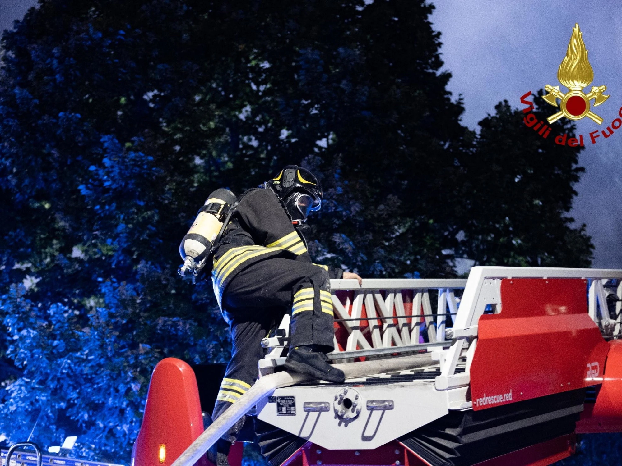 Marcianise, esplosione in un'azienda di rifiuti: morti tre operai