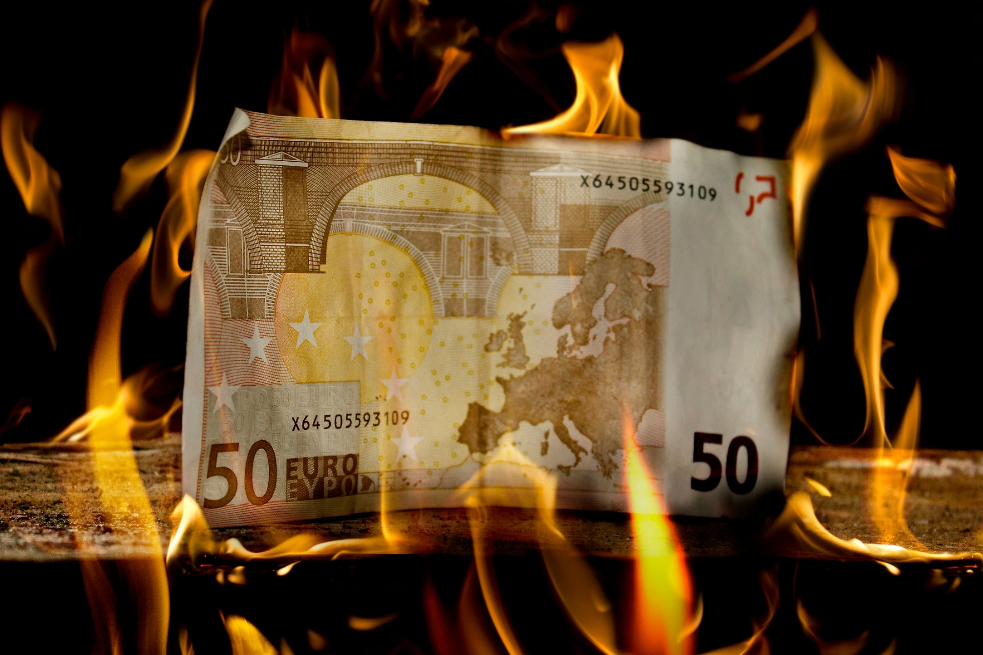 Effetto spread: diecimila euro di Btp acquistati a maggio ora ne valgono 8.500