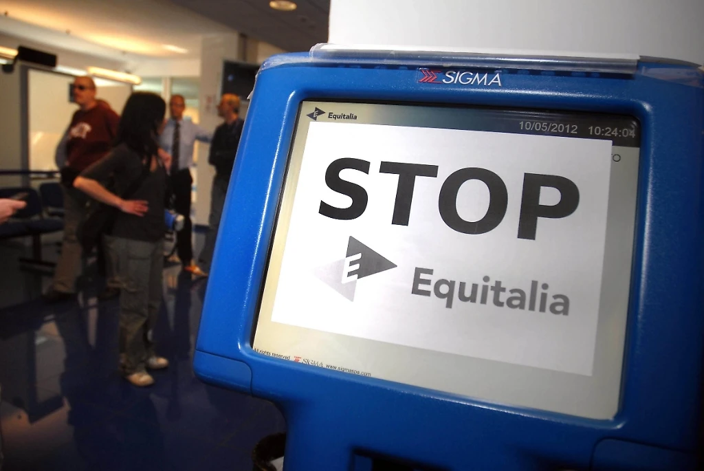 Equitalia e il prelievo coatto su chi non paga le cartelle. La risposta: "Non è colpa nostra"