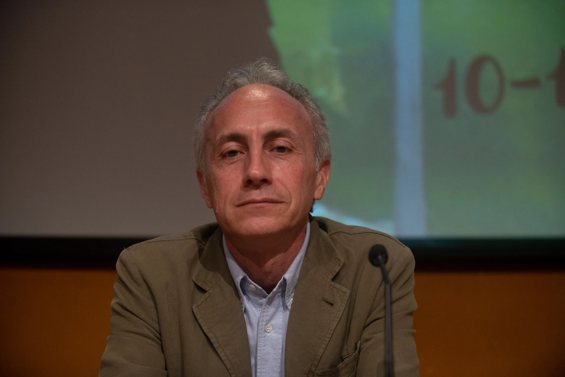 Marco Travaglio massacrato in tribunale, quanti soldi deve a Renzi: l'ex premier gongola