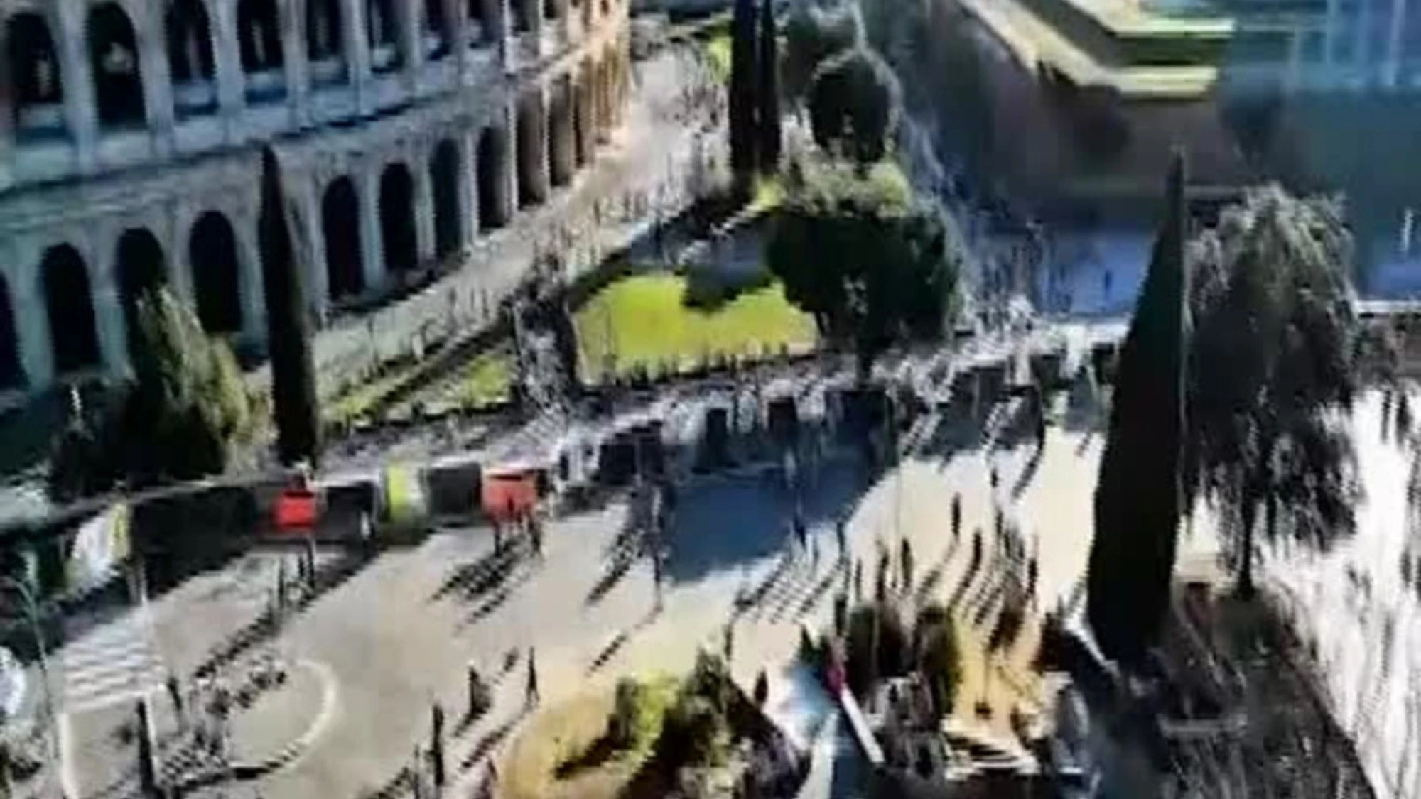 Roma, blitz al Colosseo: 10 arresti e 350 identificati