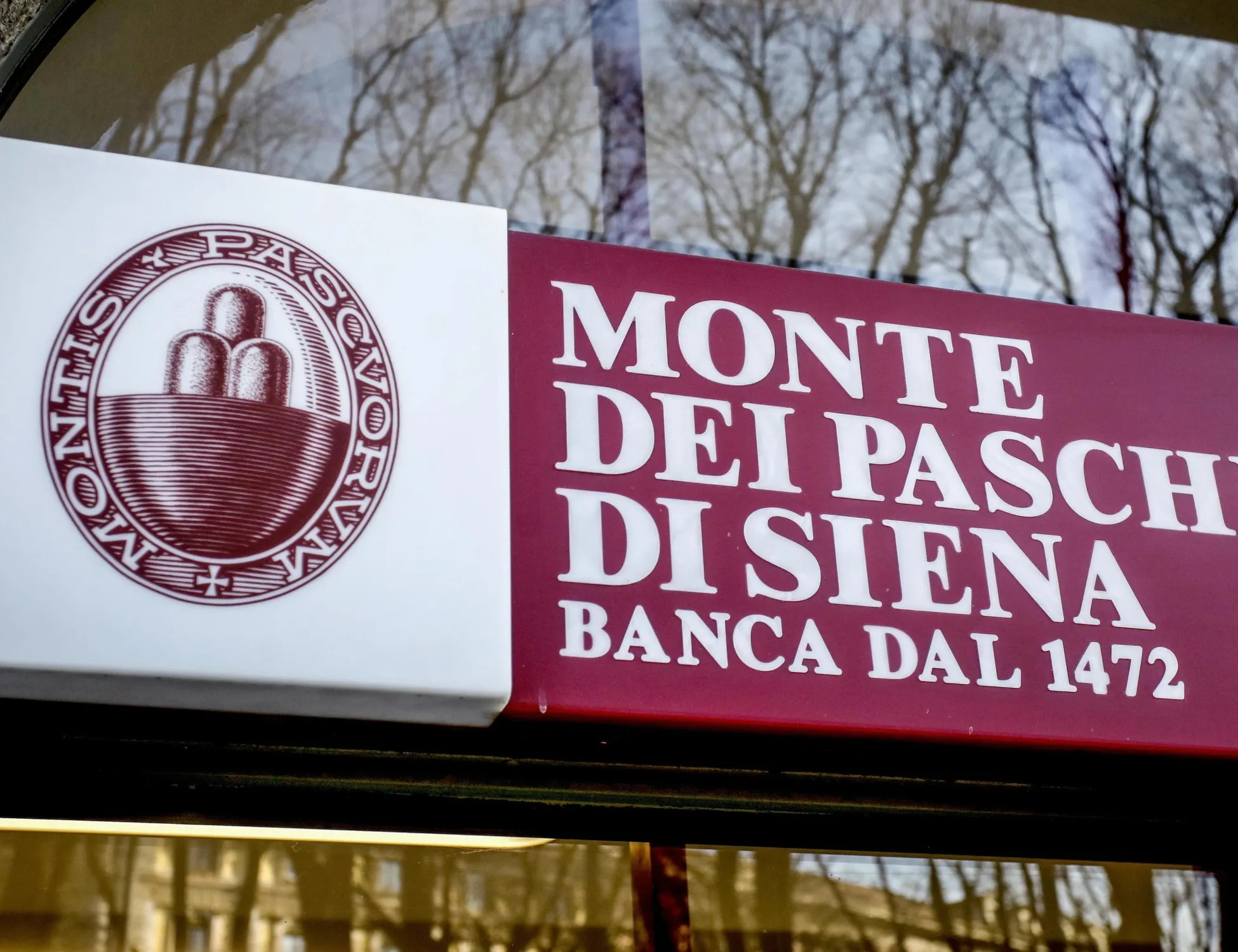 Leggi l'articolo: Mps, si scatena il Risiko banche: Intesa risponde a Banco Bpm, cosa cambia per i risparmiatori