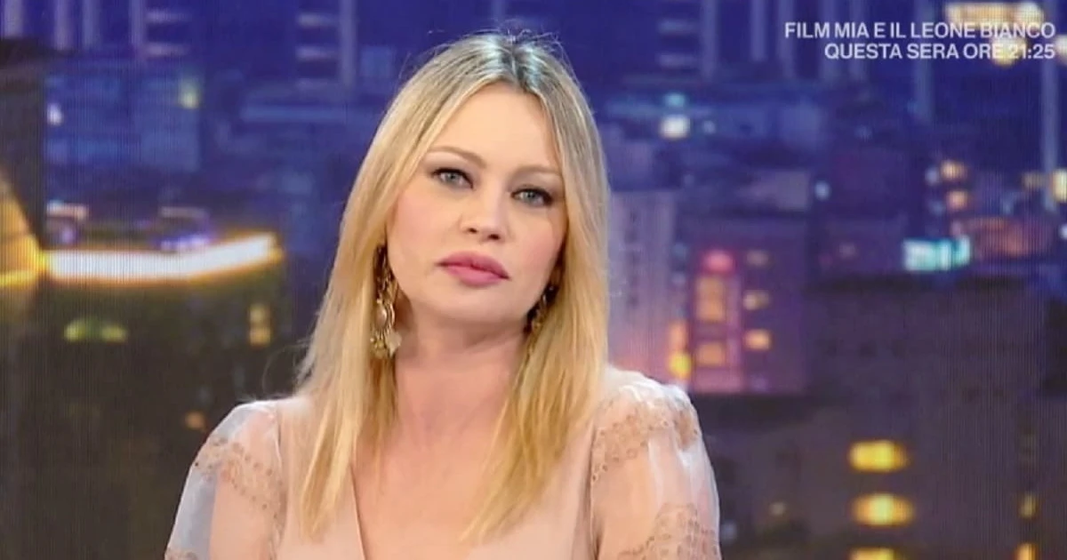 La vita in diretta, Anna Falchi e la pesantissima testimonianza sul vaccino: "Lo ho visto coi miei occhi, questa mattina"