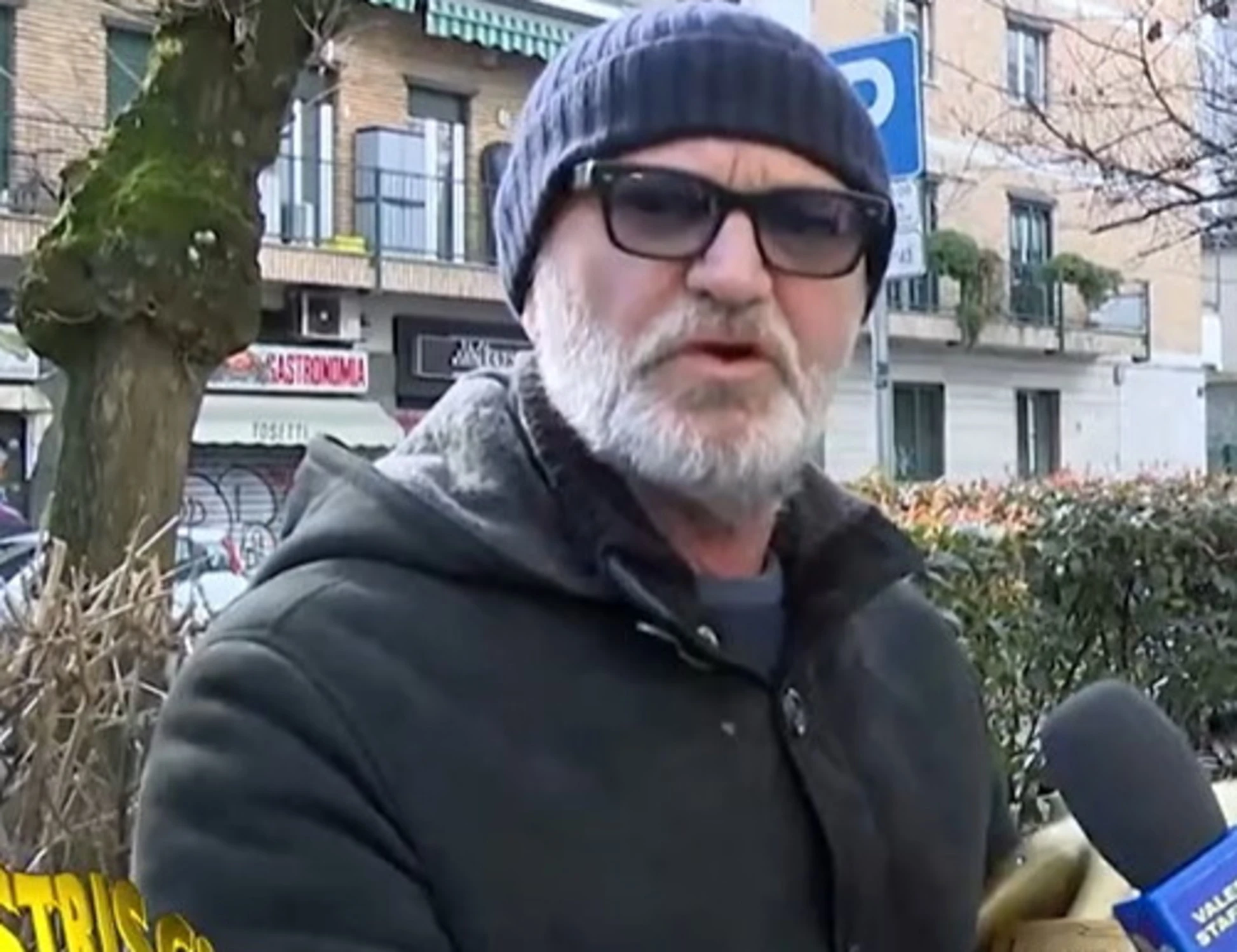 Andrea Pucci sbotta a Striscia: "Ormai di estrema destra", come zittisce i compagni