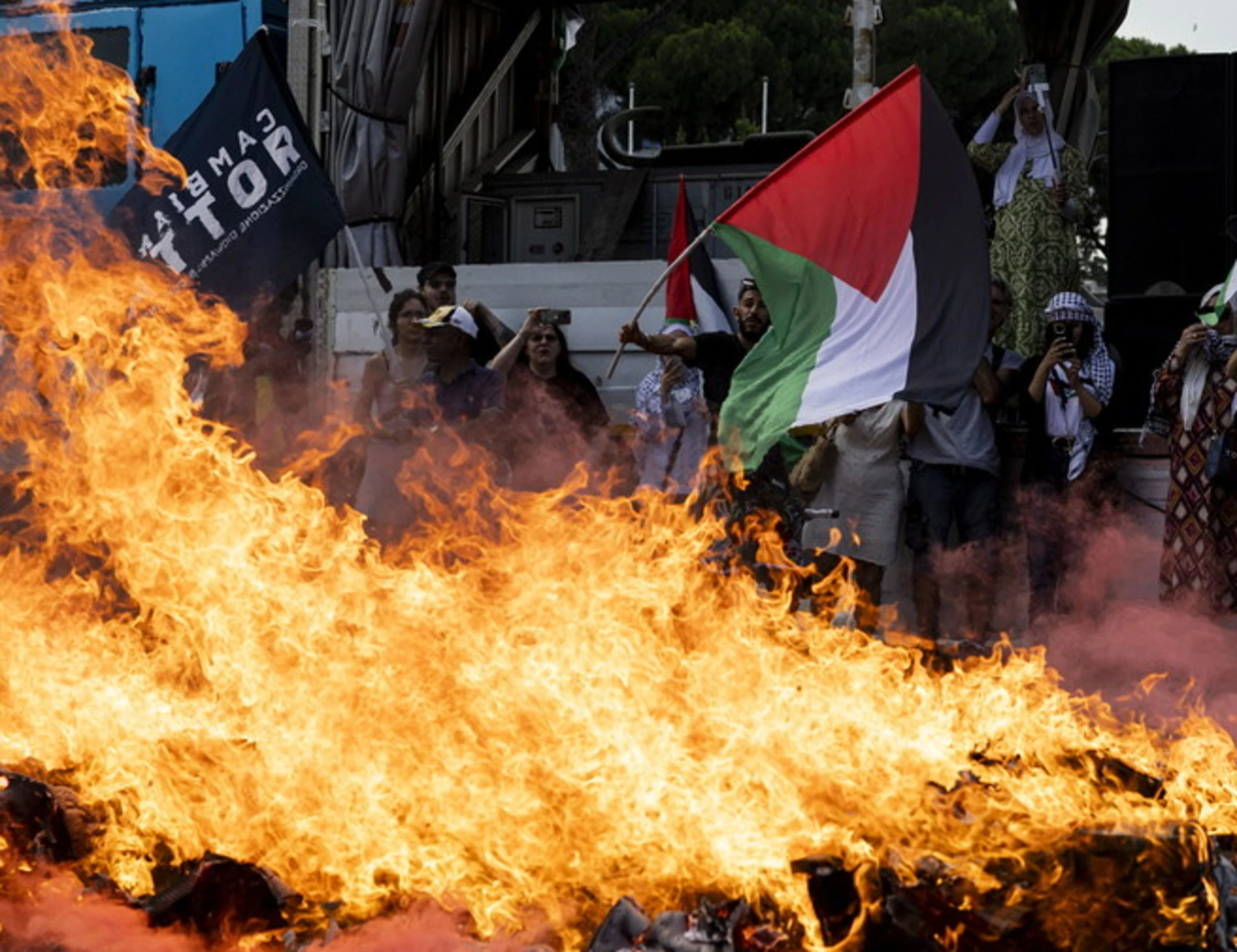 Flotilla, Usb: "Nuovo sciopero a sorpresa, non vi diciamo quando". E Landini si accoda