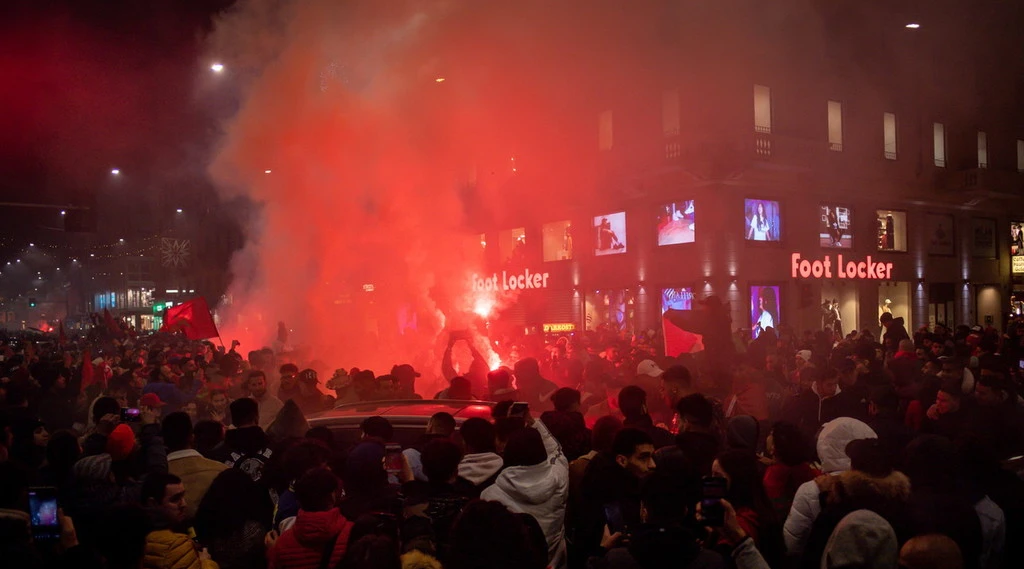 Milano, 5mila tifosi del Marocco festeggiano per strada: un accoltellato