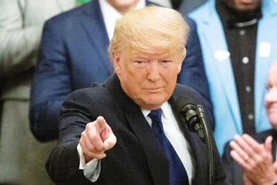 Trump dopo no impeachment: "Presidente per sempre"