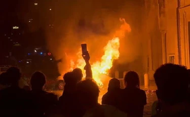 Il frutto dei cortei rossi: +62% di agenti feriti