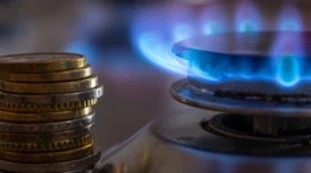 Gas, ecco quando finirà il salasso: adesso c'è la data della svolta