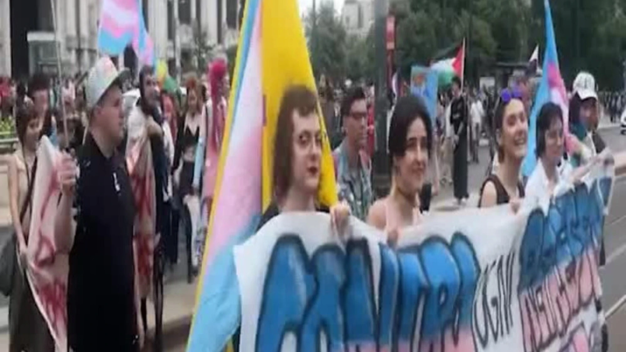 Milano, prima edizione del Trans Pride in giorno anniversario legge 164