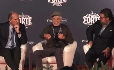 Atreju, Michele Placido smaschera il circoletto rosso: "Meloni fascista!"