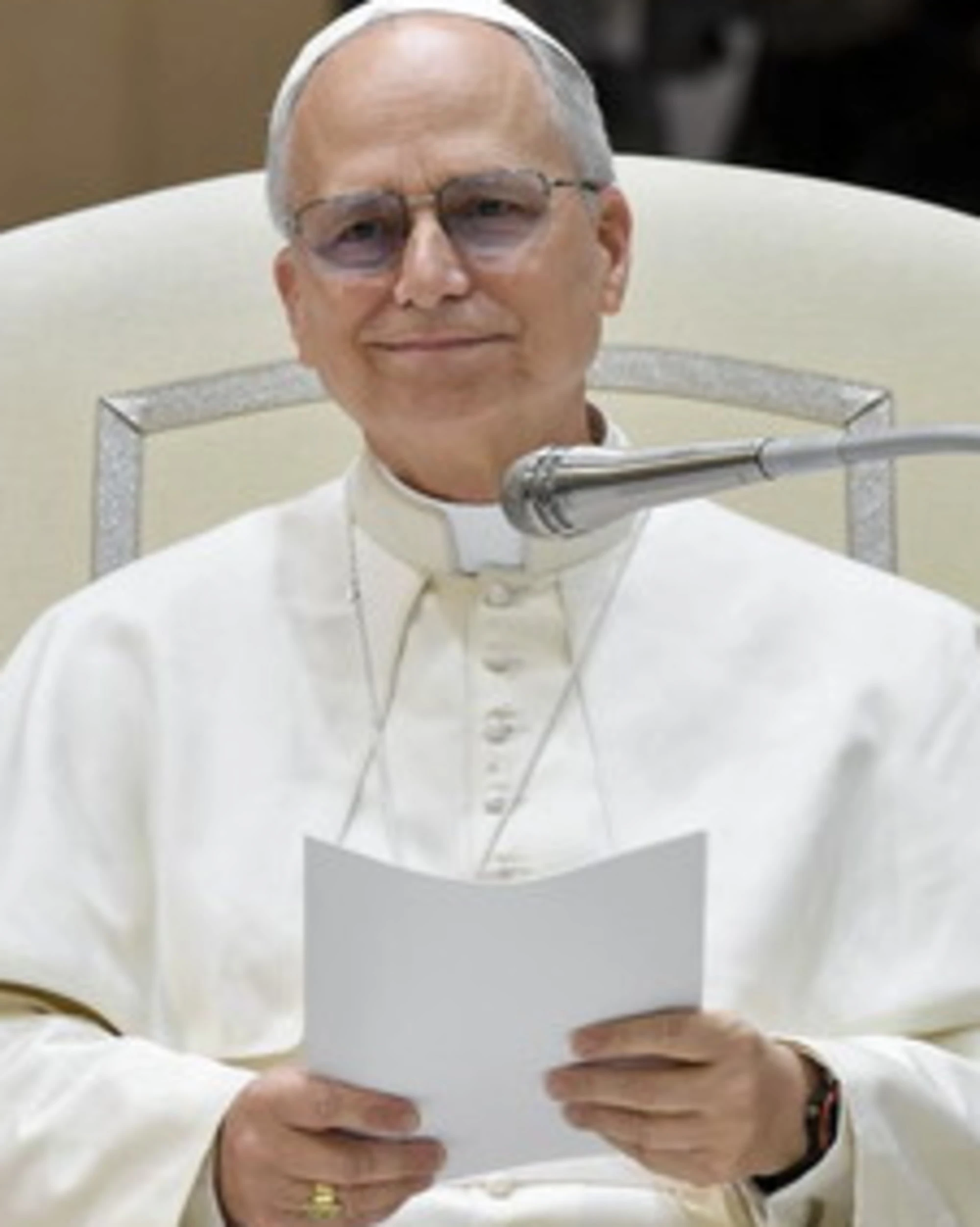 Leone XIV, 8 milioni di follower in 24 ore: Papa da record