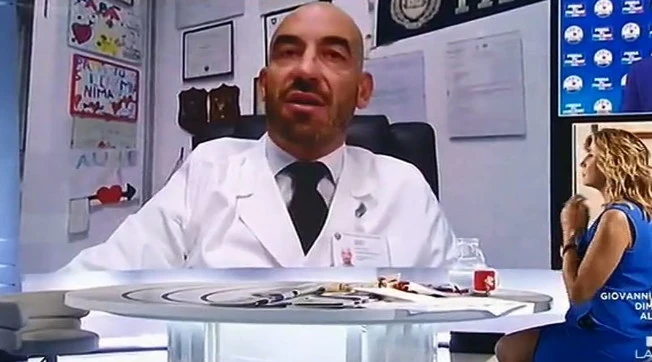 Coronavirus, Matteo Bassetti a L'aria che tira contro il governo: "Multe ai poveri padroni di cani, ma debole coi forti"