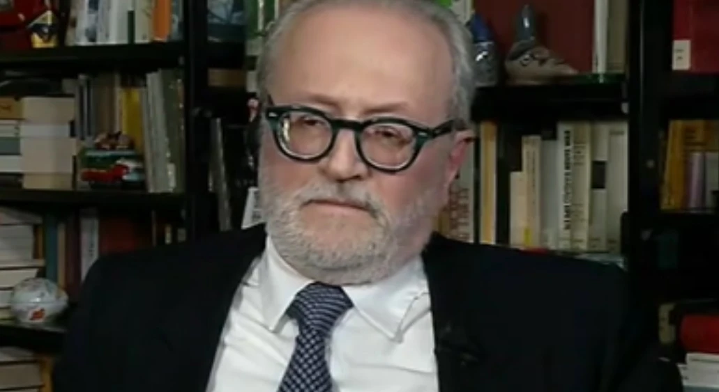 Paolo Becchi su Matteo Renzi: "Ha capito che se Giuseppe Conte dura, per lui è finita"