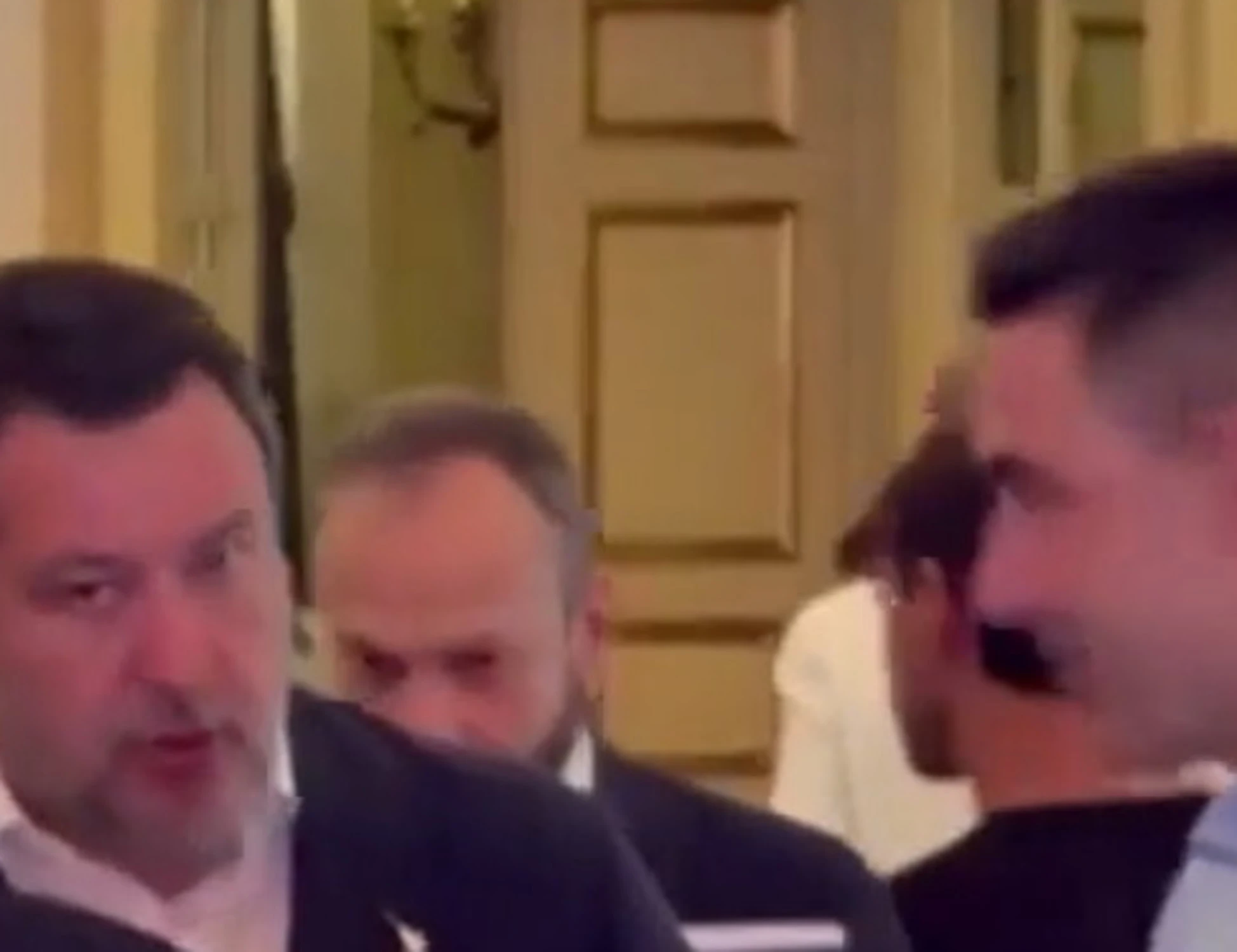 Vannacci, primo incontro con Salvini dopo il tradimento: attenzione a questo video