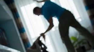 Bologna, fatta a pezzi con l'ascia e gettata nel cassonetto: l'orrore sulla 31enne che sconvolge l'Italia