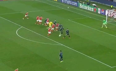 Trubin, il gol del portiere del Benifca terrorizza l'Inter: ecco perché