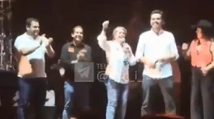 Messico, crolla il palco al comizio elettorale: panico e strage, video-choc