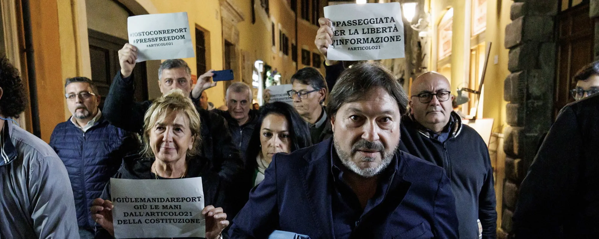 Leggi l'articolo: Nelle lettere anonime le accuse di molestie. Ma in Rai... quale "manina" ha protetto Ranucci?