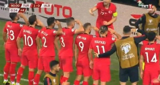 Euro2020, i politici francesi: "Annullate Francia-Turchia". Parigi blindata e gara a rischio