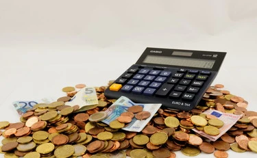 Patrimoniale e maxi-tassa sulle successioni: chi vuole rovinarci