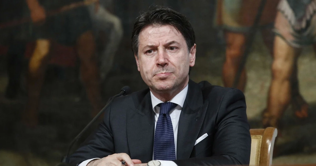 Giuseppe Conte "spiazzato" da Mario Draghi: l'incognita che fa tremare il premier