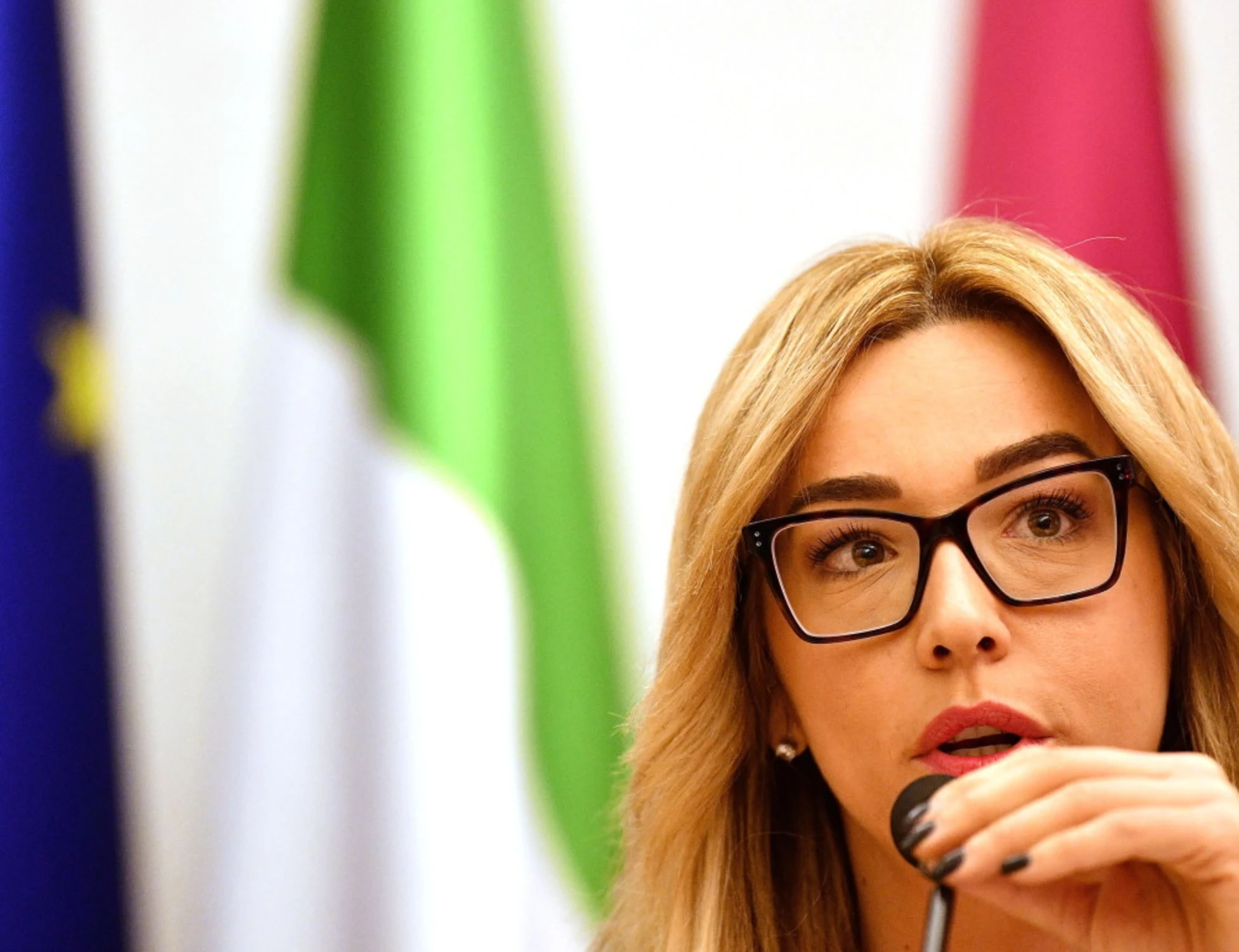 Silvia Salis "di bell'aspetto": Tajani fa impazzire la sinistra