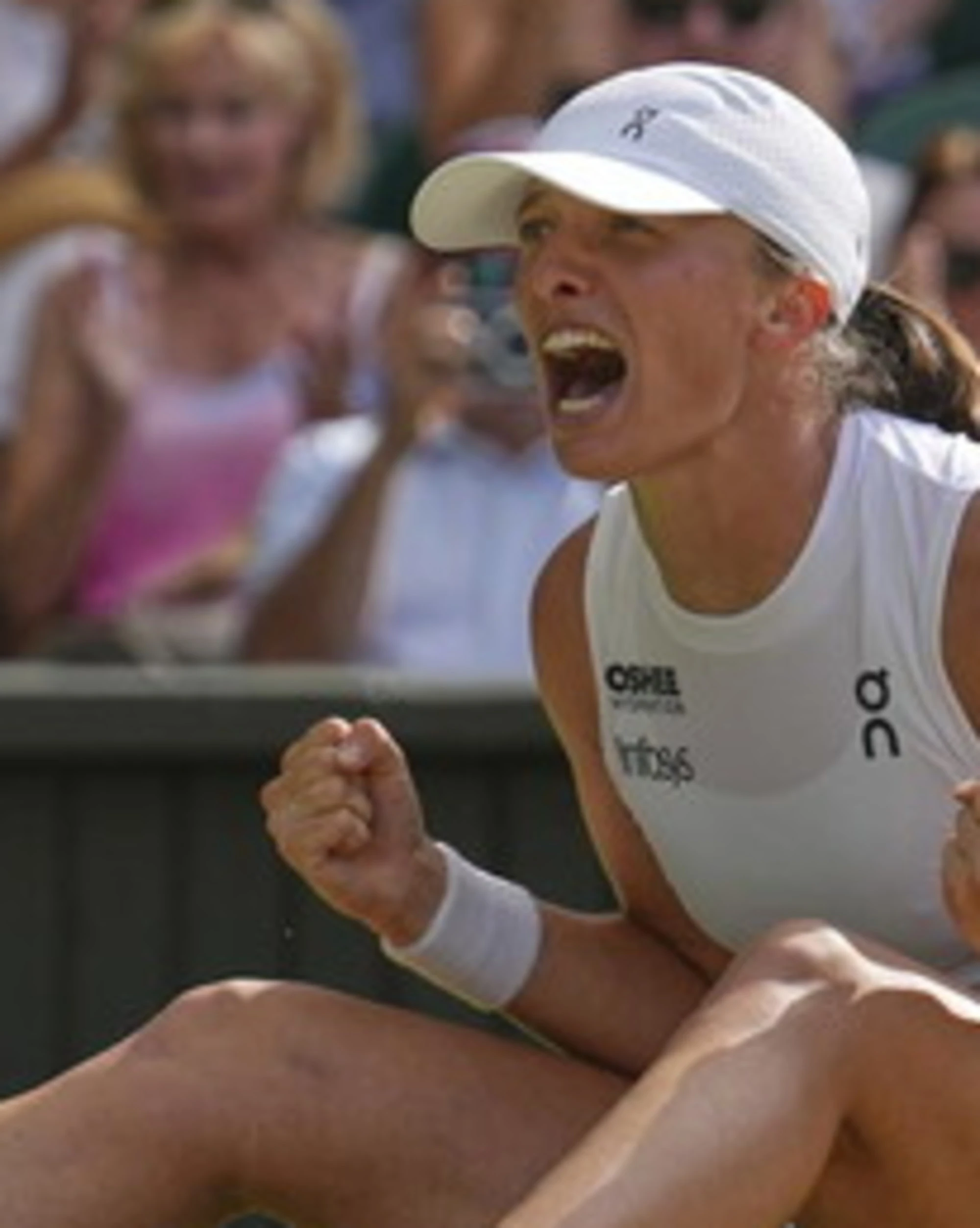 Wimbledon, Swiatek nuova regina dell'erba: dominata Anisimova