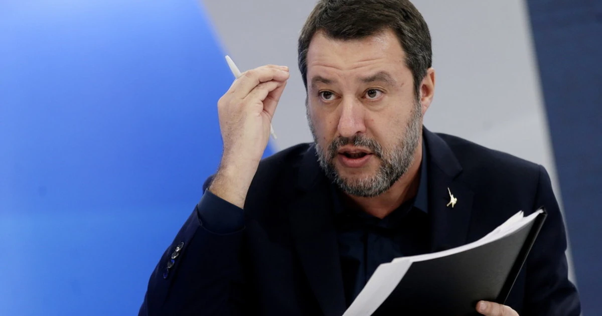 Salvini, "un rompipalle": bancomat, la verità fa impazzire la sinistra