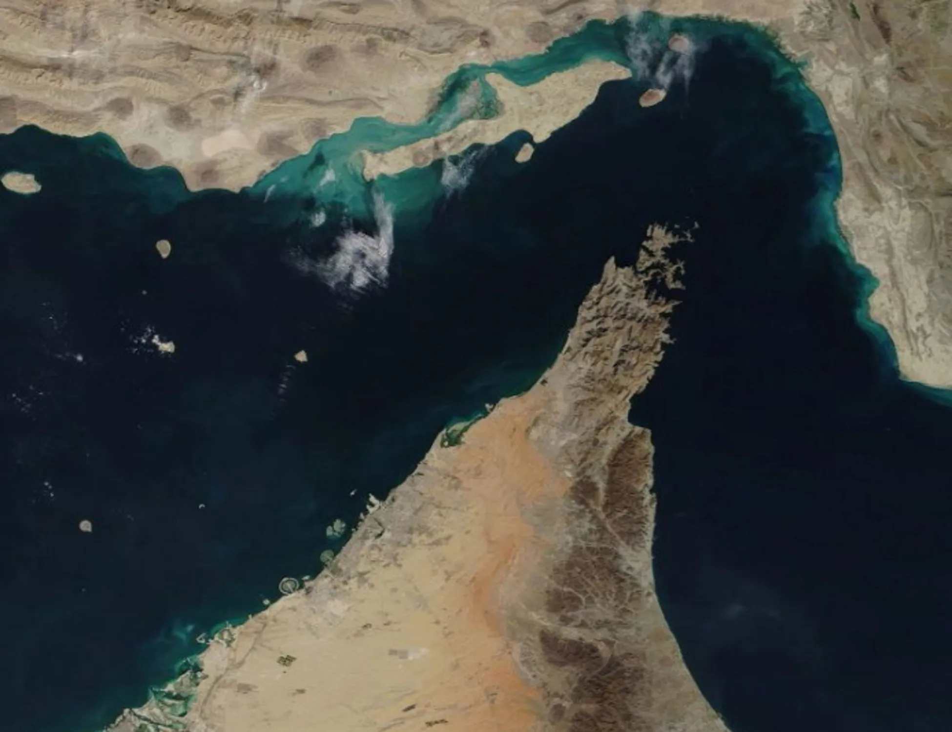 Leggi l'articolo: "Stretto di Hormuz chiuso", l'Iran scherza col fuoco di Trump. Macron contro Israele