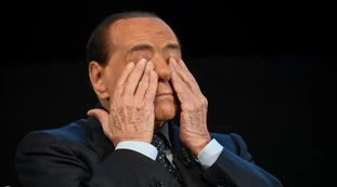 Silvio Berlusconi, "pronti a uscire": Salvini "moderato" terremota Forza Italia, cambio di casacca nel centrodestra