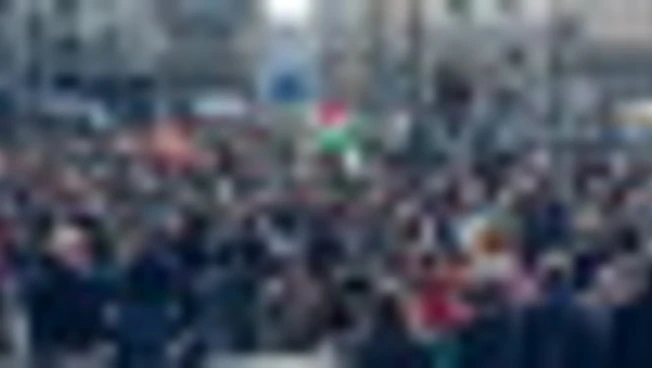 https://media.liberoquotidiano.it/xXvSRePM7a-0IkDkFClwLZrvJt7UUk_g51u4dz80HoI/width:800/quality:90/aW1hZ2VzLzIwMjUvMTAvMDMvMTQxNzEzNjY0LTFhMjkzNzZmLWVlYzctNDhjOS05ZTBiLTg4OWViZjAyYjc1Mi5qcGc.webp