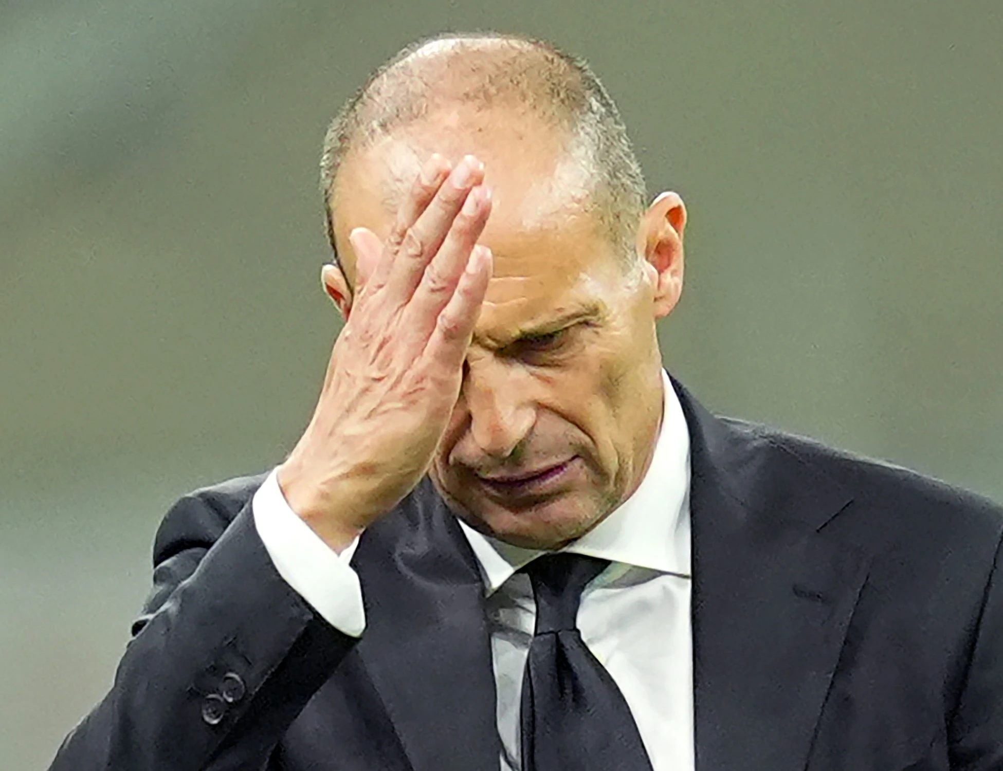 Massimiliano Allegri "bollito totale": chi lo insulta, è caos Milan