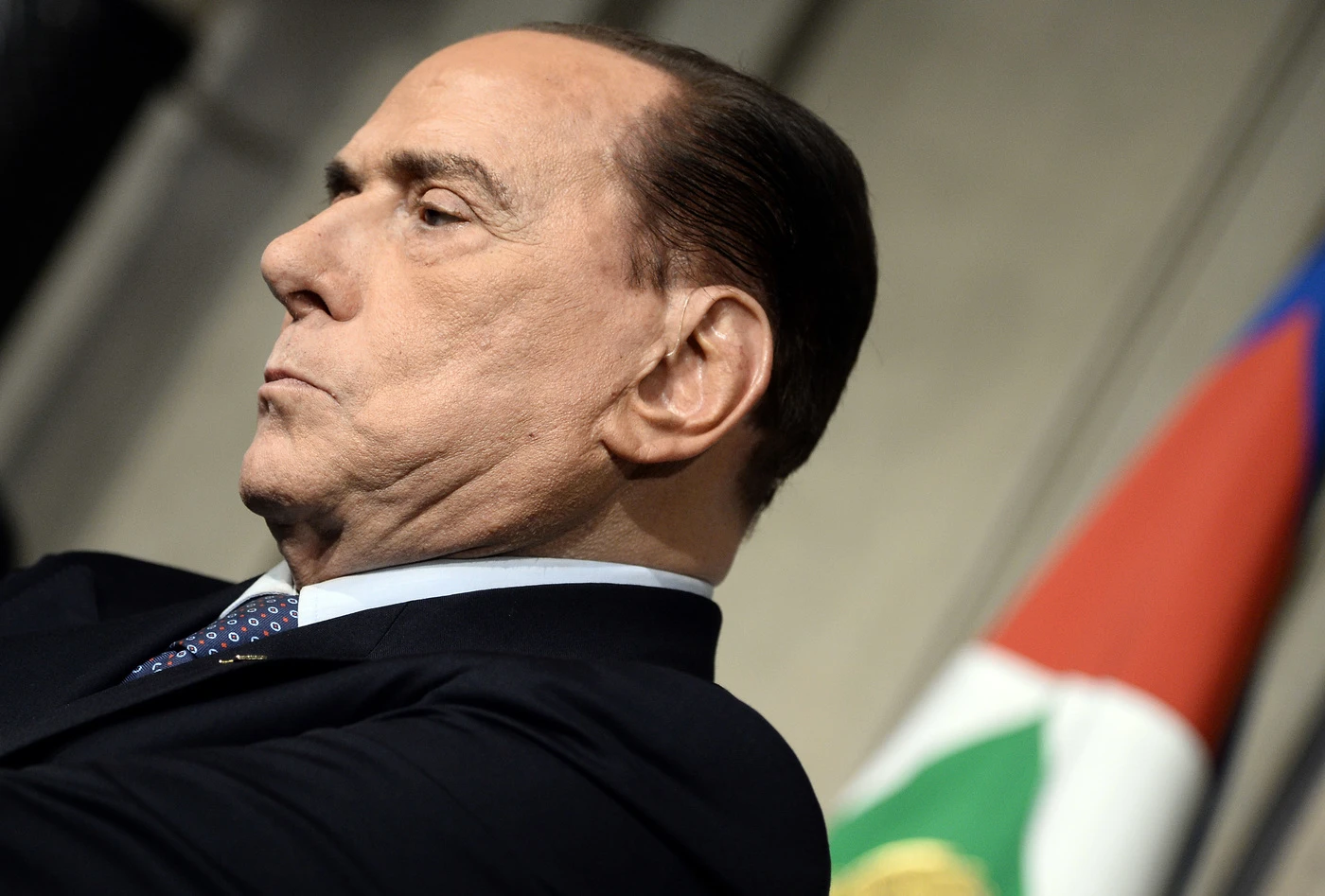 Silvio Berlusconi, il siluro al Colle dopo la telefonata con Matteo Salvini: Forza Italia non darà la fiducia a Cottarelli